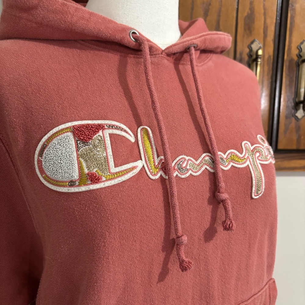 Champion Reverse Weave Hooded Pullover Sweatshirt Size Small Red Sandalwood - Picture 2 of 9